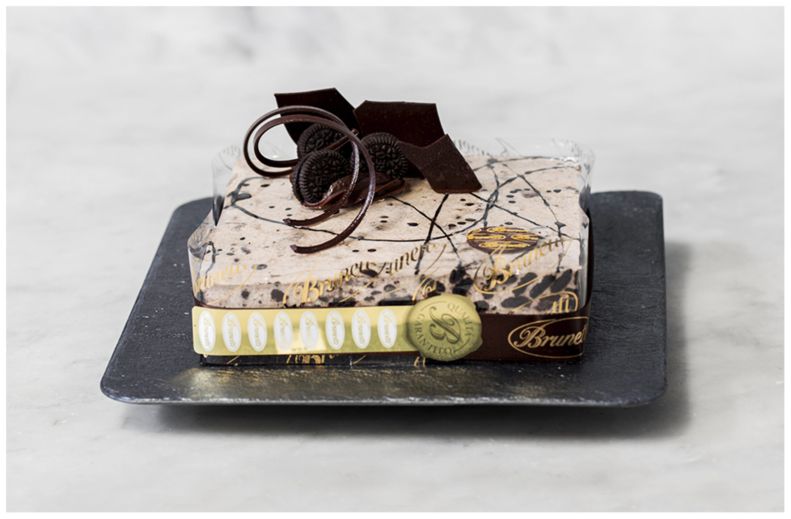 The Cookies & Cream cheesecake from Brunetti Classico, perfect for celebrations