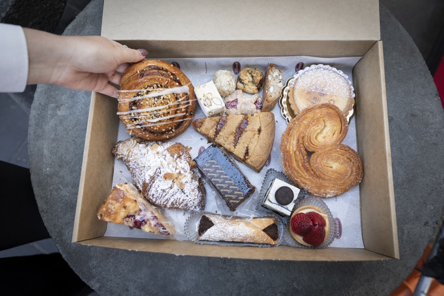 SWEETS & DESSERT BOXES