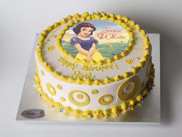Snow White Novelty Cake